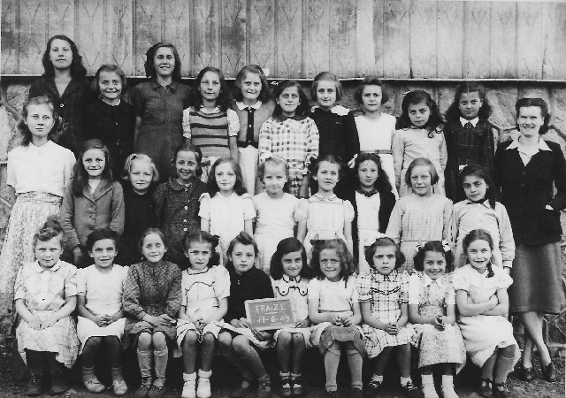 Classe Primaire filles 1948-49-1