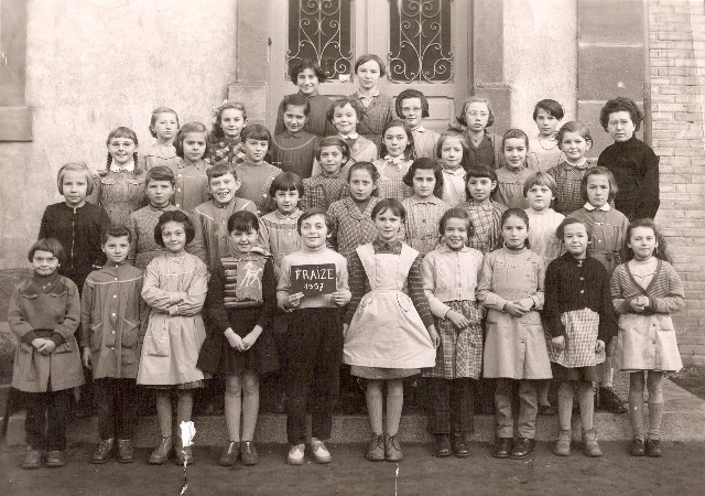 Classe Primaire filles CM1 1957-58