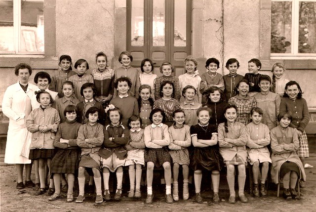 Classe Primaire filles CM2 1961-62