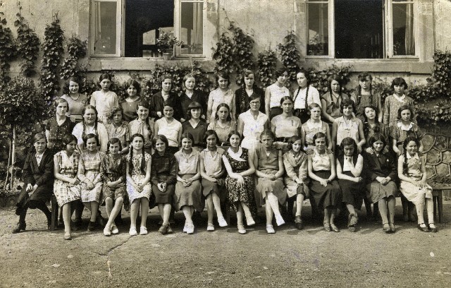 Classe Collège filles 1968-69