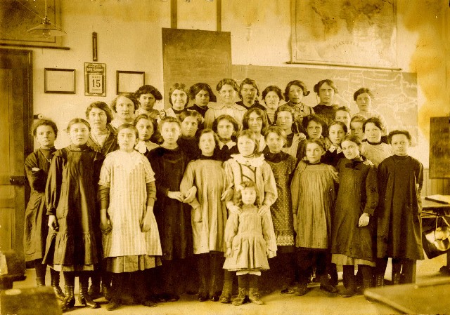 Classe Primaire filles 1913-14
